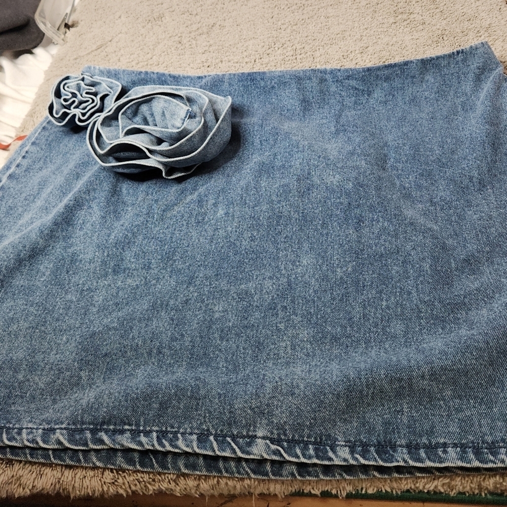 Women's Rosette Denim Mini Skirt - Future Collective Medium Wash XXL - Picture 4 of 13